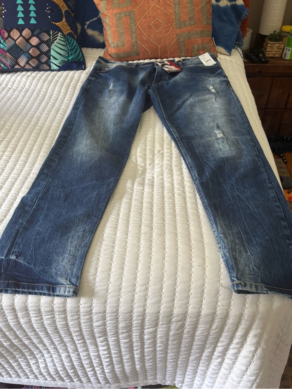 Akademiks Men's Faded Blue Relaxed Jeans